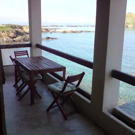 Vakantiehuis Maison De 4 Chambres A Avec Magnifique Vue Sur La Mer Terrasse Amenagee Et Wifi A 10 M De La Plage Centuri