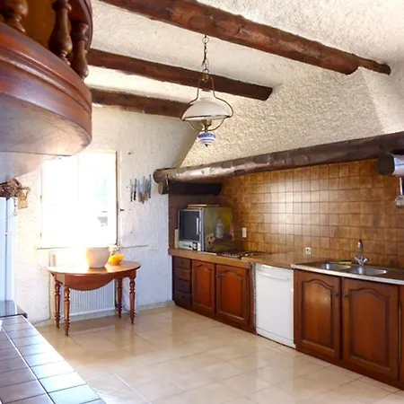 Maison De 4 Chambres A Avec Magnifique Vue Sur La Mer Terrasse Amenagee Et Wifi A 10 M De La Plage Casa de Férias