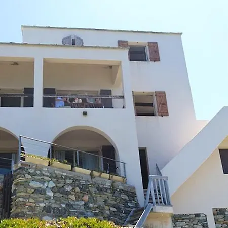 Maison De 4 Chambres A Avec Magnifique Vue Sur La Mer Terrasse Amenagee Et Wifi A 10 M De La Plage