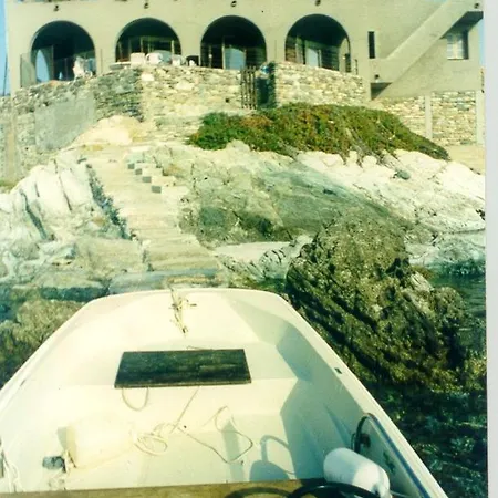 Casa de Férias Maison De 4 Chambres A Avec Magnifique Vue Sur La Mer Terrasse Amenagee Et Wifi A 10 M De La Plage Centuri